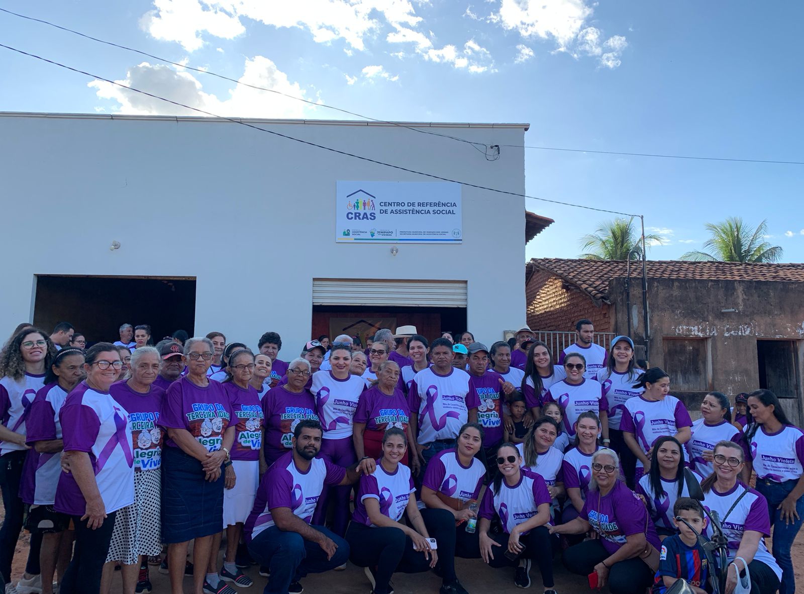 Prefeitura Municipal através da Secretaria de Assistência Social e Conselho da Pessoa Idosa, promovem caminhada em alusão a Campanha Junho Violeta.